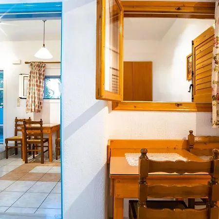 Comfort Double Or Twin Or Semi-basement 3* Páros