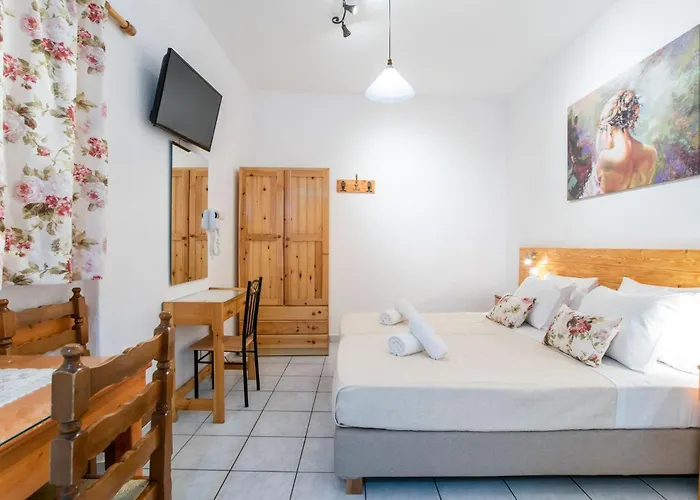 Pensjonat Comfort Double Or Twin Or Semi-basement Páros