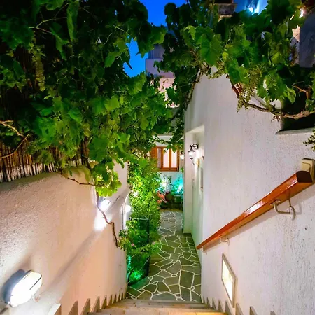 Casa de hóspedes Comfort Double Or Twin Or Semi-basement