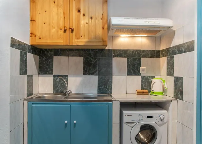 Comfort Double Or Twin Or Semi-basement Páros