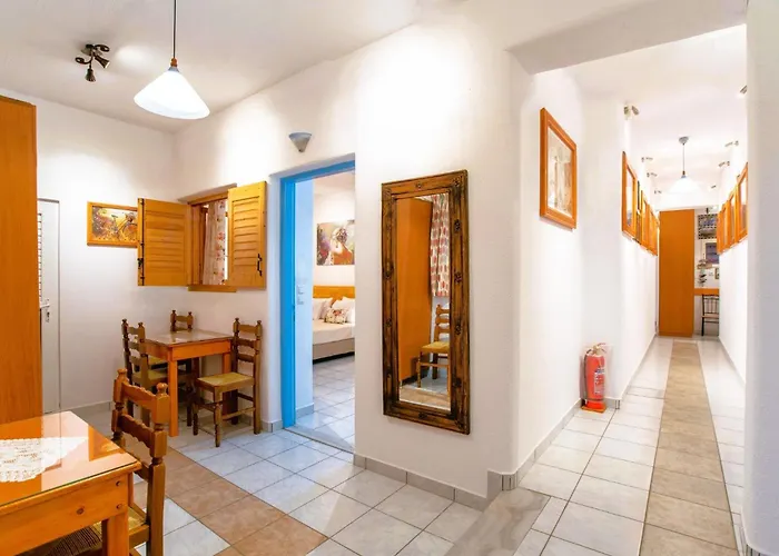 Comfort Double Or Twin Or Semi-basement Guest house